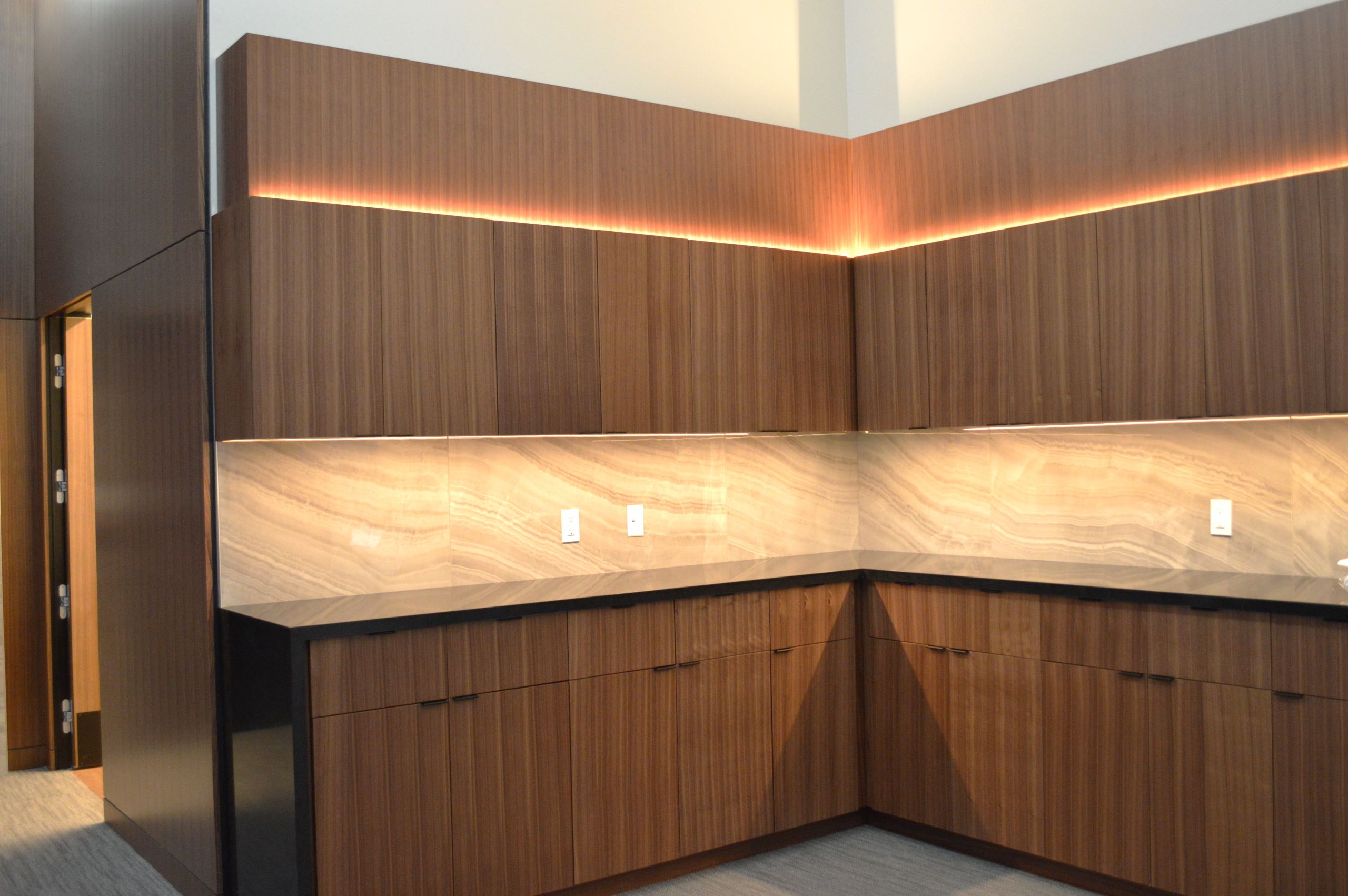 Premium porcelain countertop design for residential and commercial kitchen projects in Mississauga